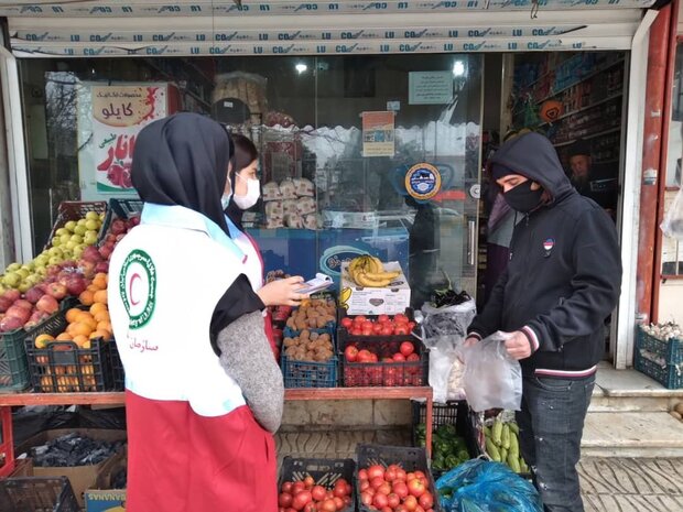 ناظران سلامت هلال احمر بر ۲۶ هزار واحد صنفی زنجان نظارت کردند
