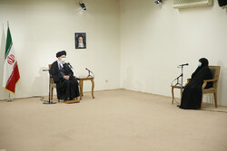 Leader meets with family members of Martyr Fakhrizadeh