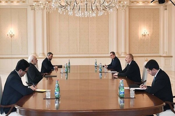 Zarif, Aliyev'in 6'lı platform teklifini memnuniytle karşıladı