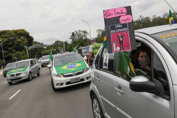 Brazilians take to streets calling for Pres. impeachment