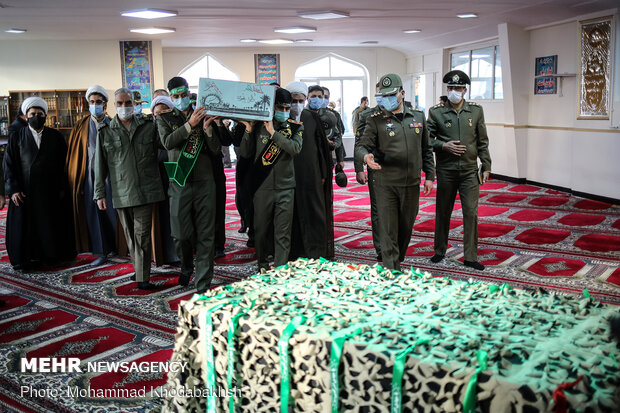 مراسم وداع با پیکر شهید گمنام دفاع مقدس