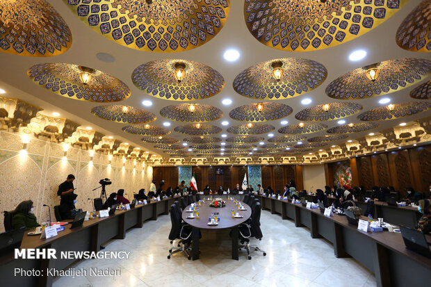 نشست و بهره برداری از نخستین مرکز توانمندسازی بانوان استان اصفهان