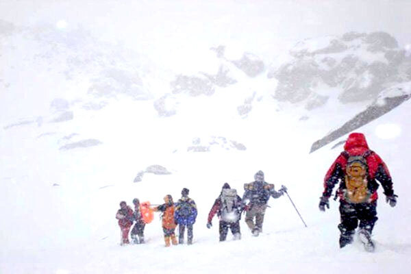 نجات کوهنوردان گرفتار کولاک در ارتفاعات شاهو