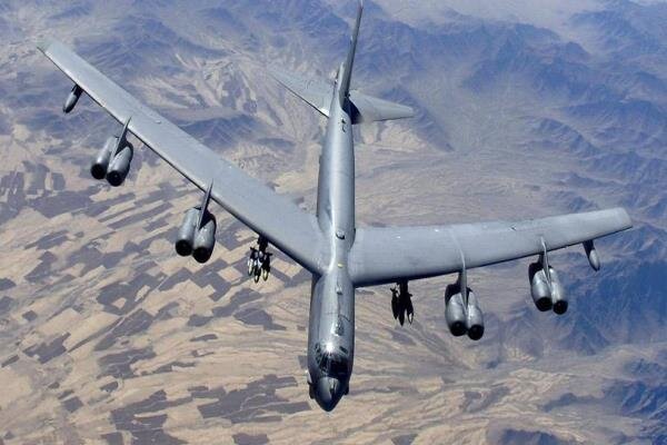 آمریکا بمب افکن‌های «بی -۵۲» را به افغانستان اعزام کرد