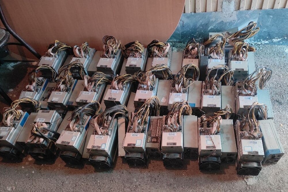 کشف ۲۰ دستگاه ماینر استخراج‌گر رمز ارز دیجیتال در حمیدیه