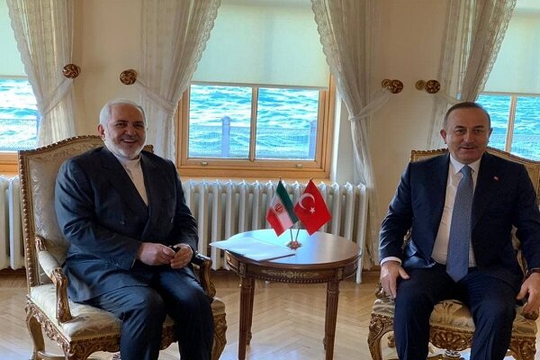 Zarif meets with Turkish FM in Istanbul