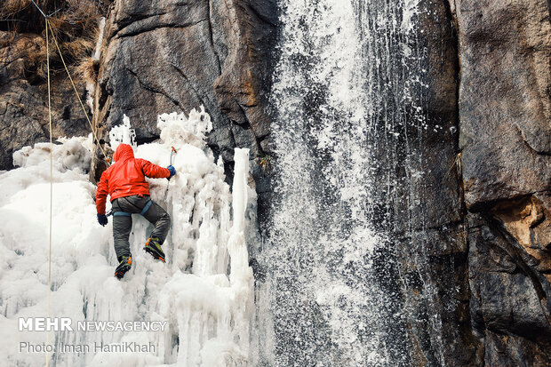 Ice climbing in Ganjnameh Waterfall of Hamedan prov. 