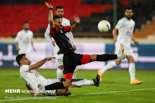 Persepolis gains 2-1 victory over Machine Sazi