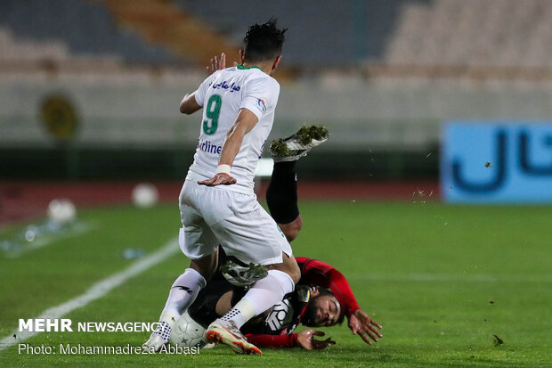 Persepolis gains 2-1 victory over Machine Sazi