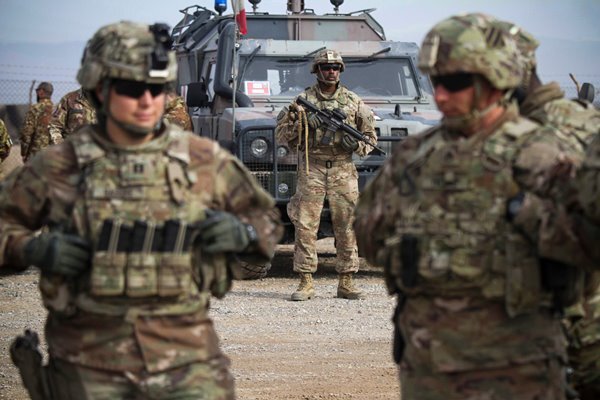 افغانستان سے نیٹو نے فوجی انخلا شروع کردیا