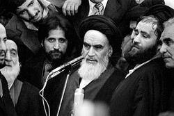 اندیشه امام در مقطع زمانی کودتای ۲۸ مرداد و در دوران بعد از آن، مبتنی بر استقلال‌گرایی بود