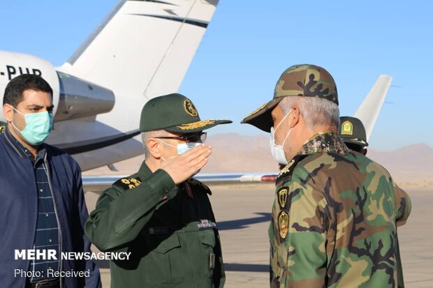 İran Genelkurmay Başkanı Şehit General Süleymani mezarı başında bulundu