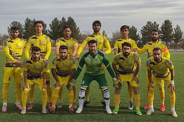 سرمربی تیم فوتبال اترک خراسان شمالی استعفا داد/ انتقاد از مدیرکل