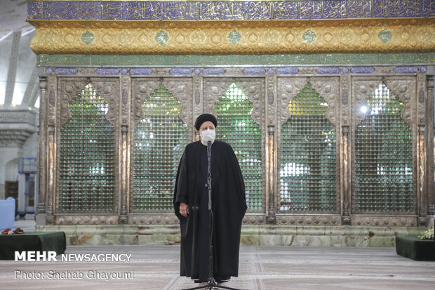 Judiciary head, officials renew allegiance with ideals of Imam Khomeini