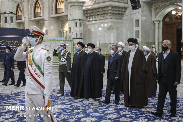 Judiciary head, officials renew allegiance with ideals of Imam Khomeini