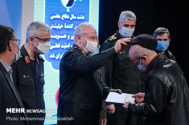 آیین تجلیل از آثار برتر پژوهشی دفاع مقدس