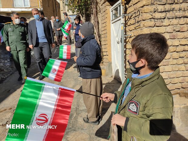 ‌گرامیداشت ایام پیروزی انقلاب اسلامی در روستای «نران»سنندج
