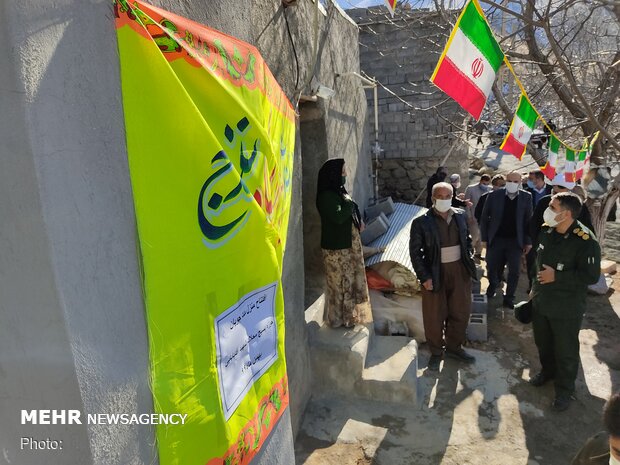 ‌گرامیداشت ایام پیروزی انقلاب اسلامی در روستای «نران»سنندج
