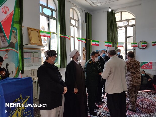 ‌گرامیداشت ایام پیروزی انقلاب اسلامی در روستای «نران»سنندج
