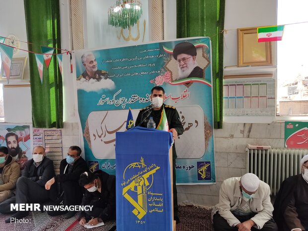 ‌گرامیداشت ایام پیروزی انقلاب اسلامی در روستای «نران»سنندج
