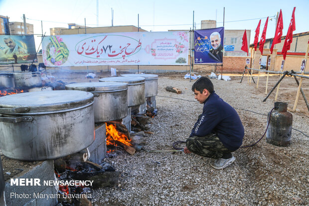 طبخ ۷۲ دیگ غذای نذری به مناسبت روز مادر در بجنورد