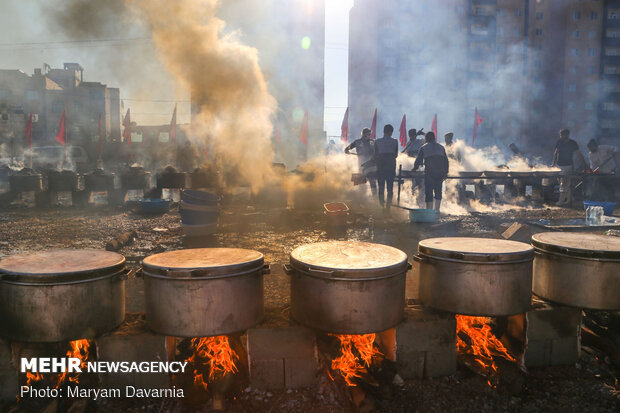 طبخ ۷۲ دیگ غذای نذری به مناسبت روز مادر در بجنورد
