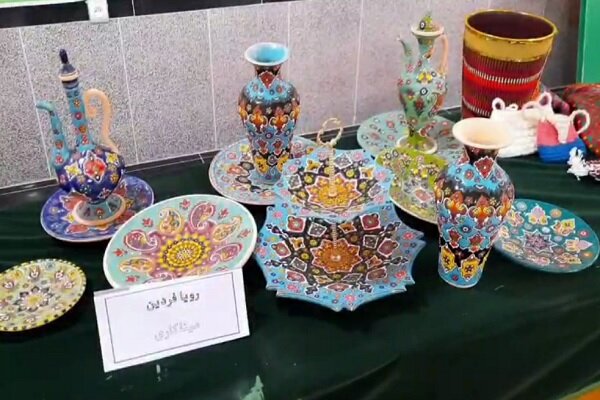 ارسال آثار برگزیده صنایع‌دستی  به ازبکستان