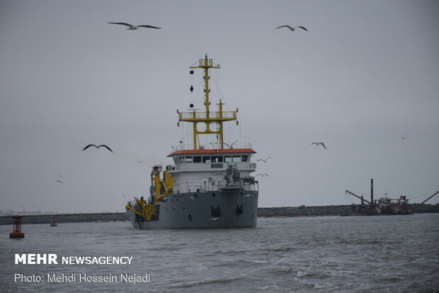 Dredging operation in Astara port
