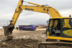 Veep orders construction of petchem project in W Iran