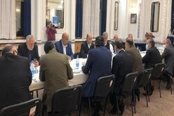 Palestinian movements meet Iranian amb. in Moscow