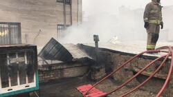 آتش سوزی در خیابان خیام شمالی/ یک ساختمان دو طبقه در آتش سوخت