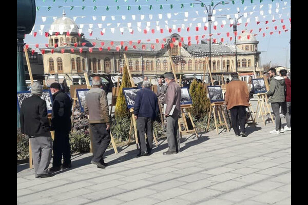 نمایشگاه اسناد و عکس انقلاب اسلامی در همدان برگزار شد