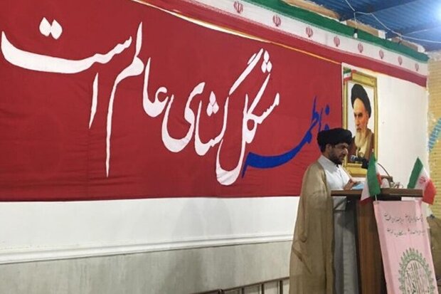 انقلاب اسلامی زمینه حضور گسترده بانوان در جامعه را فراهم کرد