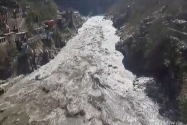 Up to 150 feared dead after Himalayan glacier breaks (+VIDEO)