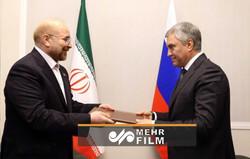 VIDEO: Ghalibaf delivers message of Iran's Leader to Valodin