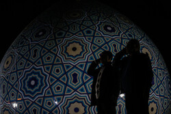 طنین بانگ «الله‌اکبر»و نورافشانی آسمان استان تهران در شب پیروزی انقلاب