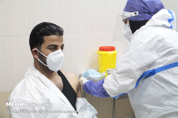 آغاز واکسیناسیون کرونا در بوشهر