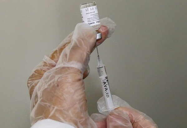 ۱۵ نفر در سمنان واکسن کرونا دریافت کردند/ آغاز واکسیناسیون