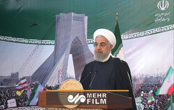 از مردم طلب عفو می کنم