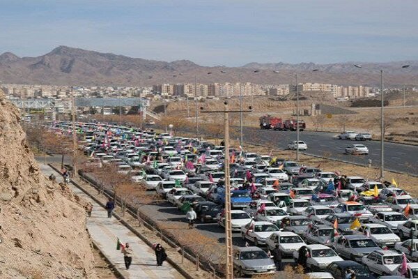 راهپیمایی خودرویی ۲۲ بهمن در خراسان جنوبی آغاز شد