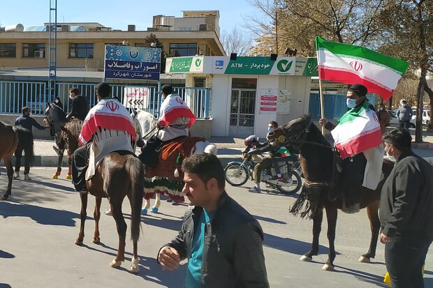 چهارمحالی ها بار دیگر حماسه آفریدند/ عشایر با اسب آمدند