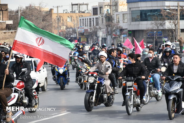 راهپیمایی متفاوت ۲۲ بهمن در دیار آفتاب - اراک