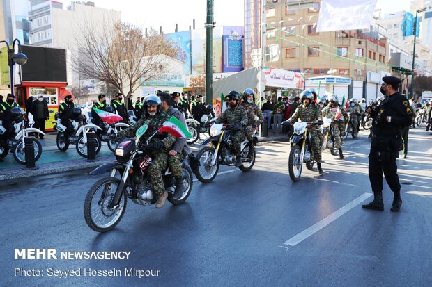 راهپیمایی موتوری و خودرویی در سالروز پیروزی انقلاب اسلامی در مشهد