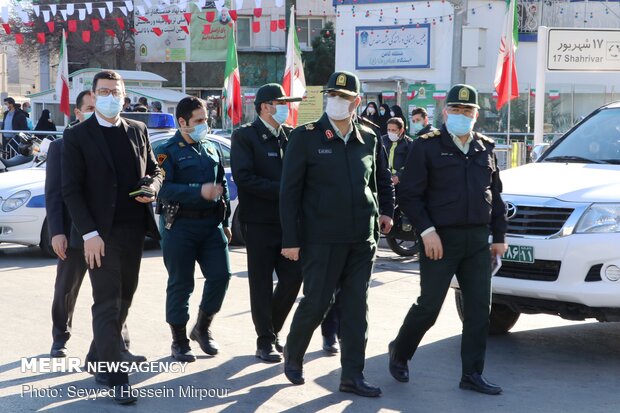 راهپیمایی موتوری و خودرویی در سالروز پیروزی انقلاب اسلامی در مشهد