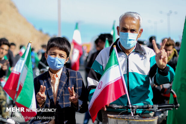 راهپیمایی موتوری و ماشینی 22 بهمن در بیرجند