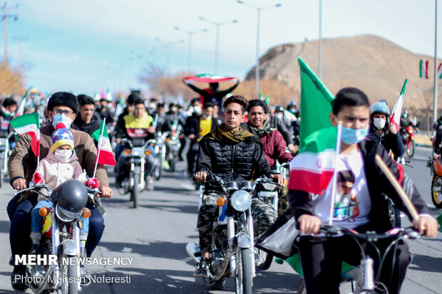 راهپیمایی موتوری و ماشینی 22 بهمن در بیرجند