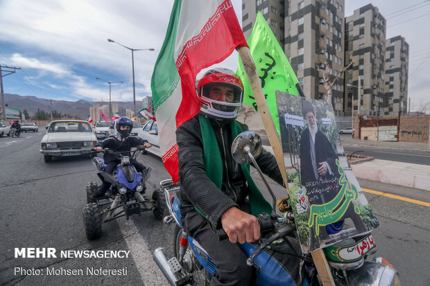 راهپیمایی موتوری و ماشینی 22 بهمن در بیرجند