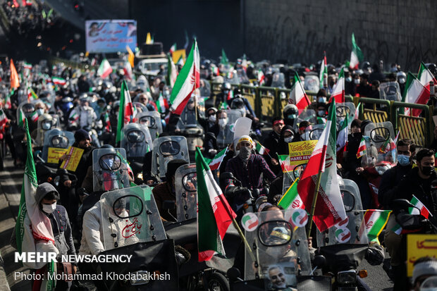 راهپیمایی یوم الله ۲۲ بهمن در تهران