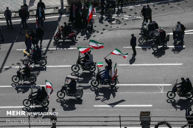 جشن سالروز پیروزی انقلاب اسلامی در میدان آزادی