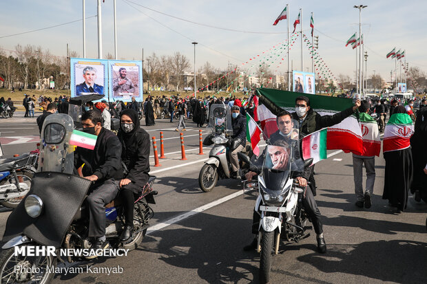 جشن سالروز پیروزی انقلاب اسلامی در میدان آزادی